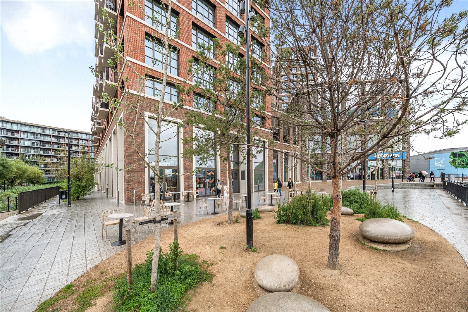 Flat Maritime Street in Greater London