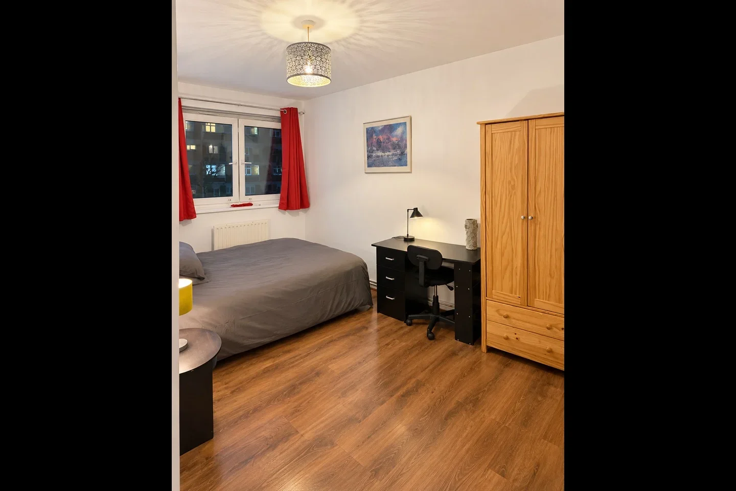 Room Cambridge Heath Road in Greater London