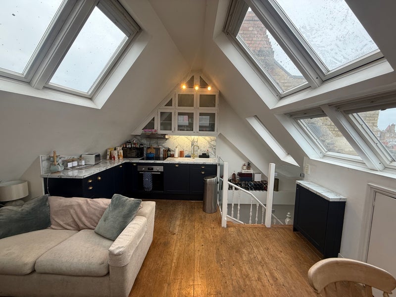 Room Fulham Palace Road in Greater London