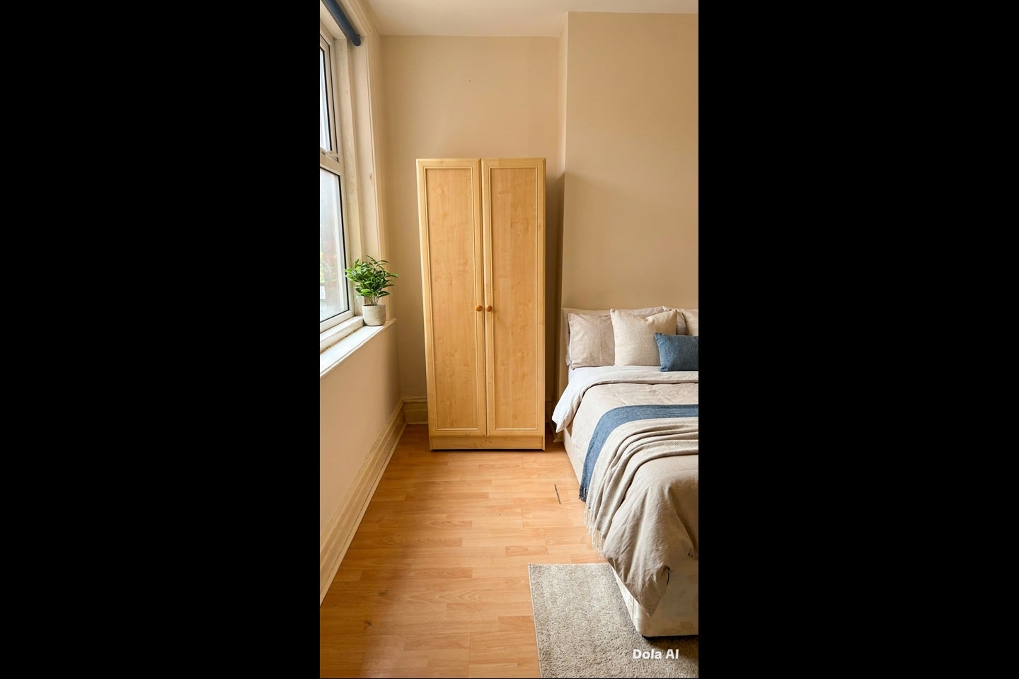 Room Cranbury Avenue in Southampton