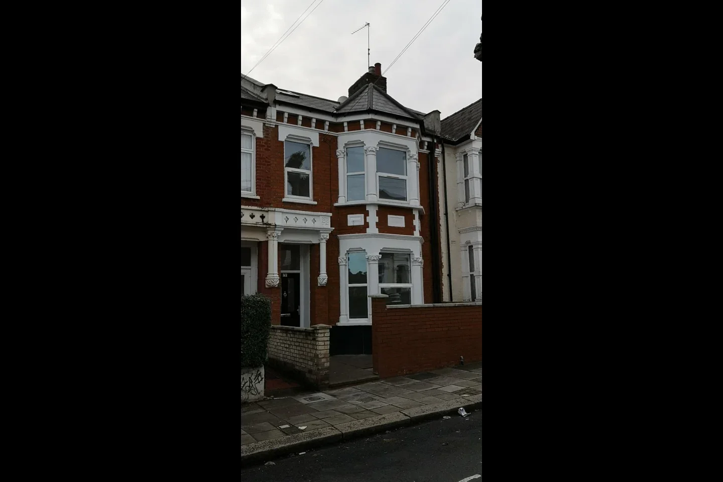 Room Tunley Road in Greater London