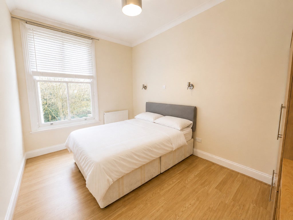 Flat Wilberforce Road in Greater London