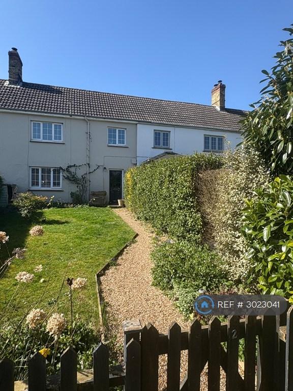 House Chapel Close in Test Valley