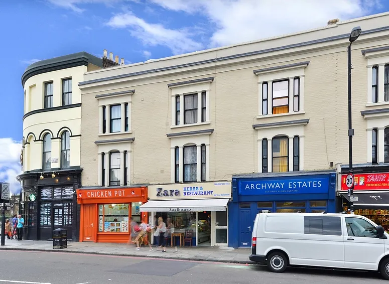 Flat Vorley Road in Greater London