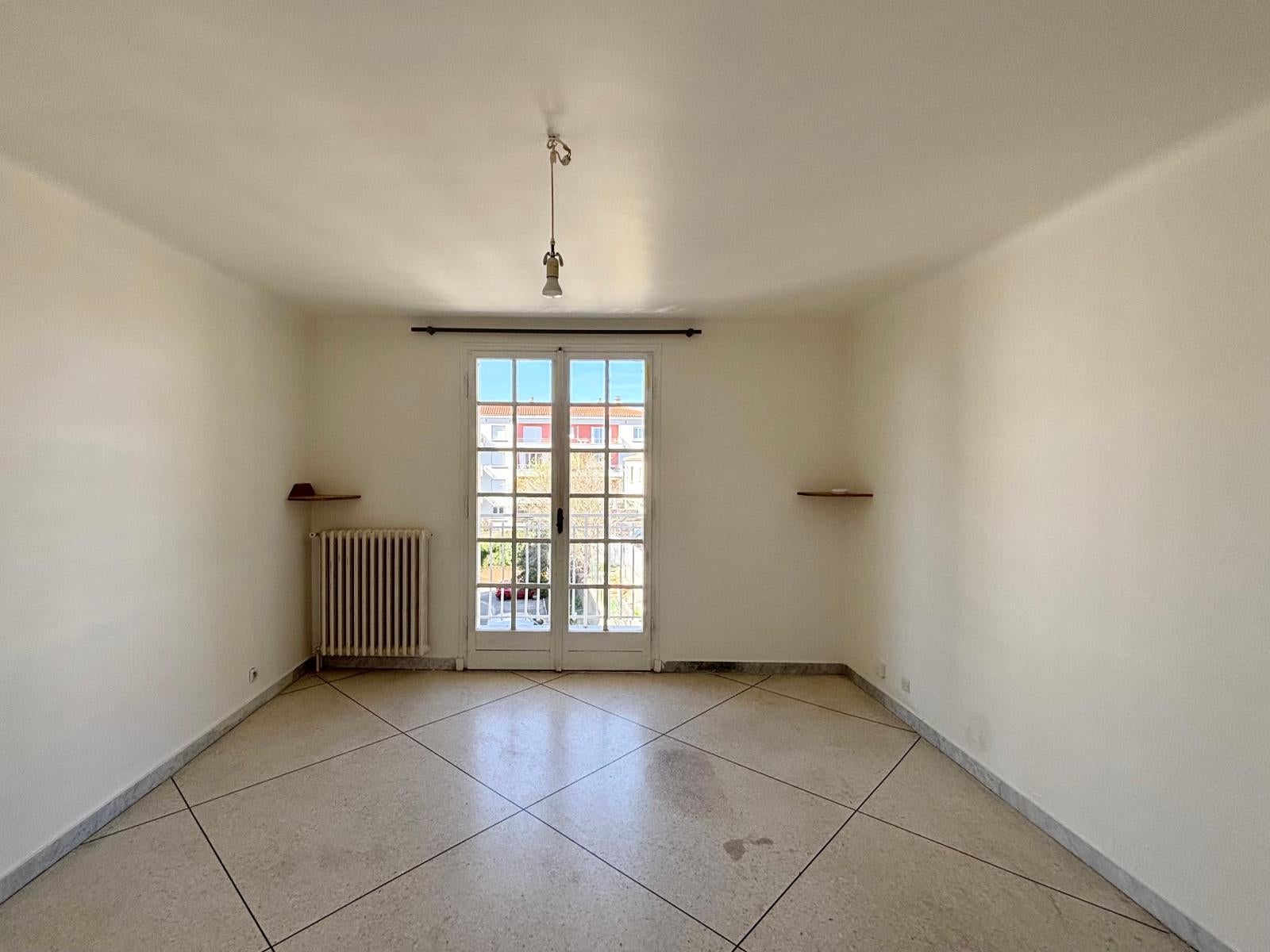 Appartement Rue des Écoles à Castries