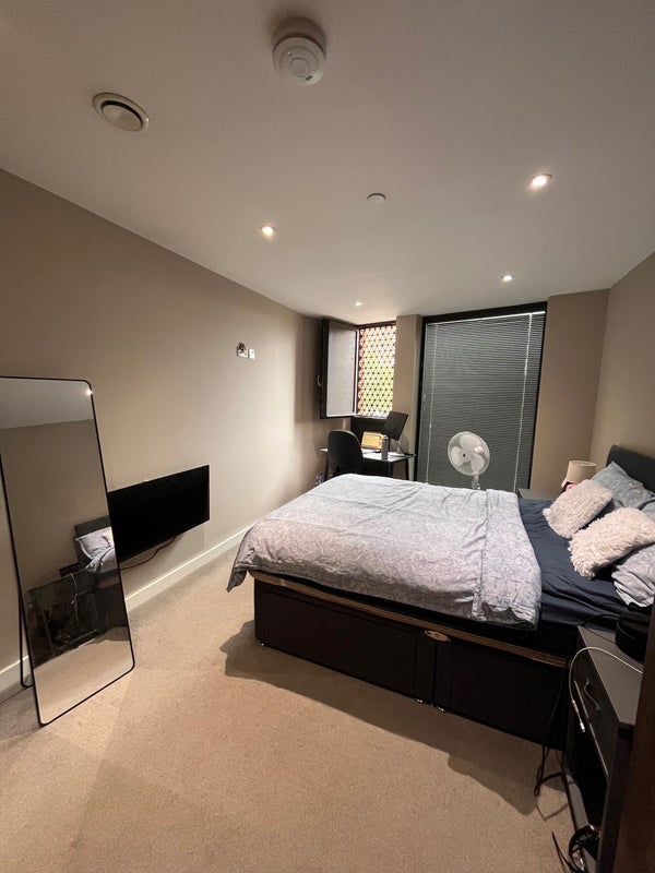 Room Tariff Street in Manchester