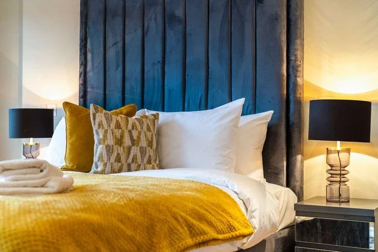 Flat Hertford Street in City of Westminster