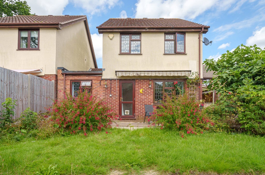 House Chalfont Way in Reading