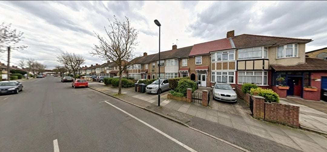 House Chestnut Road in Greater London