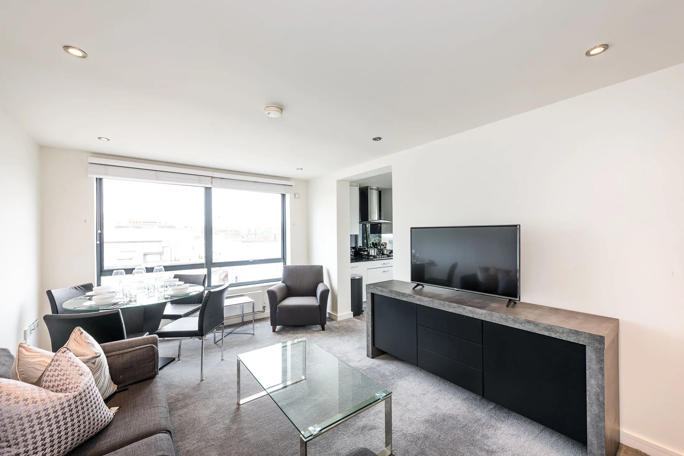 Flat Pond Place in Greater London