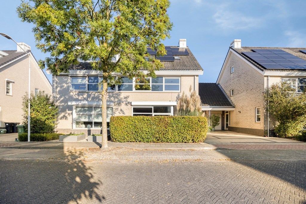 Huis Dennenhei 46 in Best