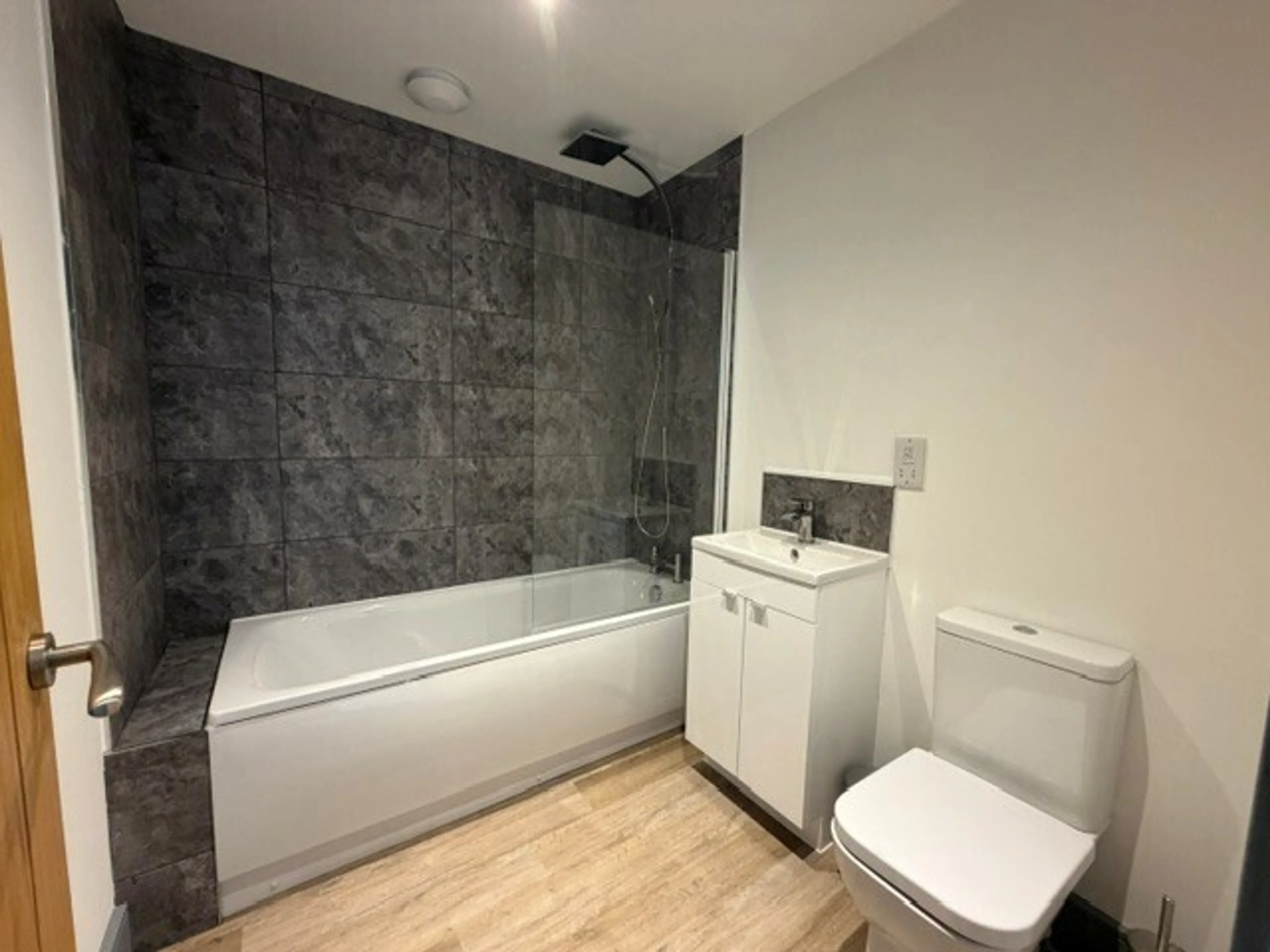 Flat Larkfield Road in Tonbridge and Malling