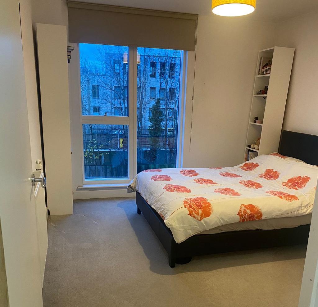 Flat Adenmore Road in Greater London