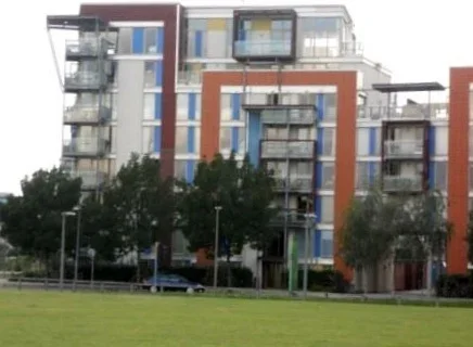 Flat West Parkside in Greater London