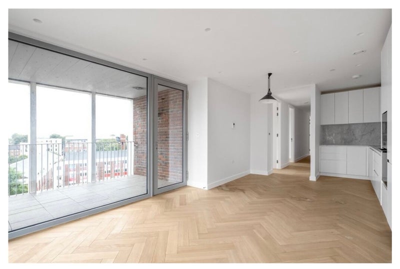 Room Maple Path in Greater London