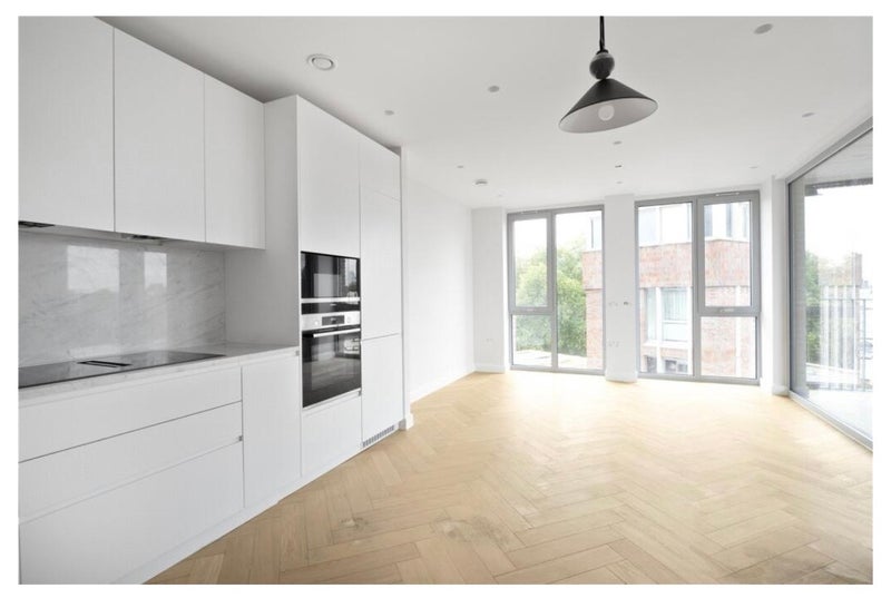 Room Maple Path in Greater London