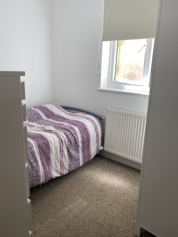 Flat Glenthorne Road in Greater London