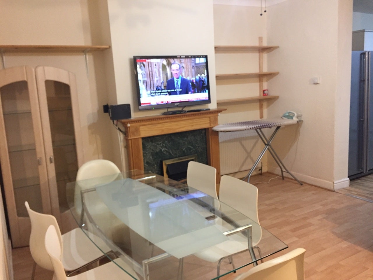 Room Morden Road in Greater London