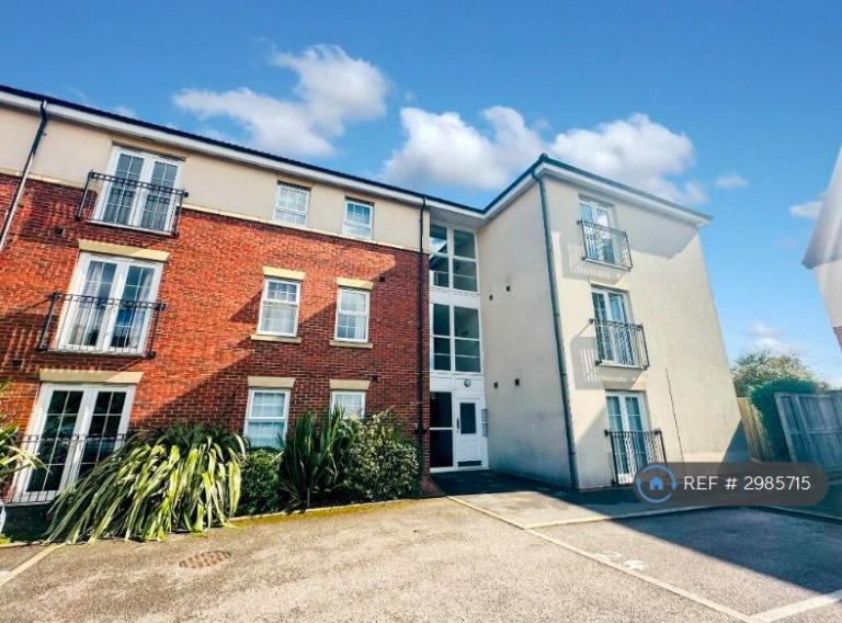 Flat Acklam Court in Beverley