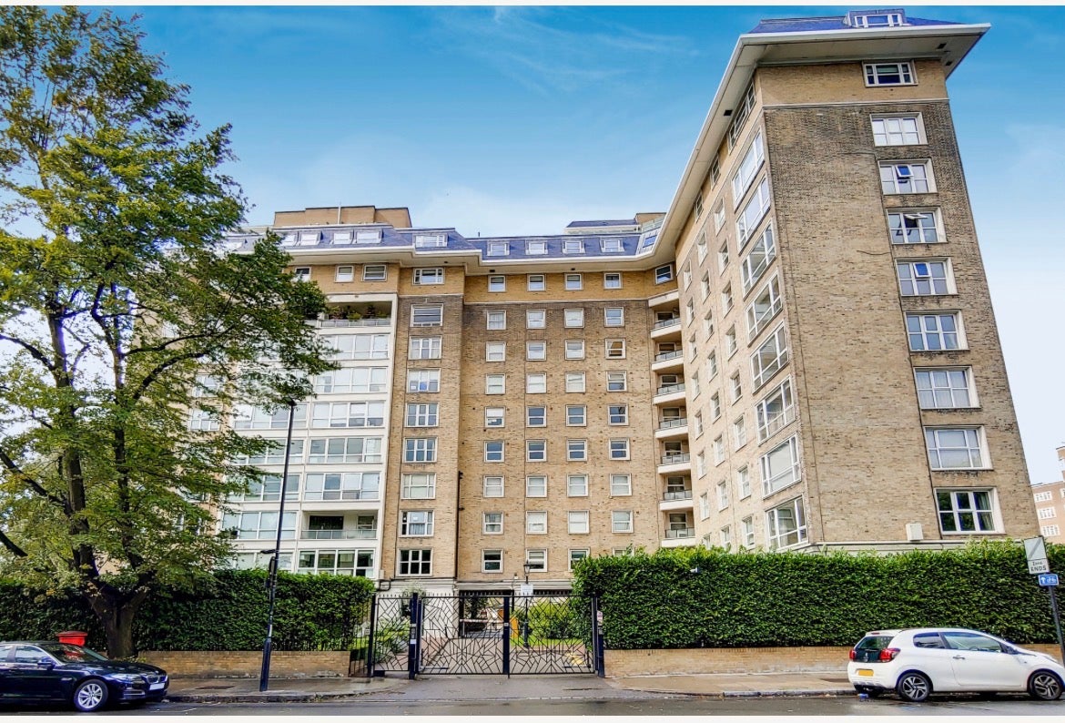 Flat St John's Wood Park in London