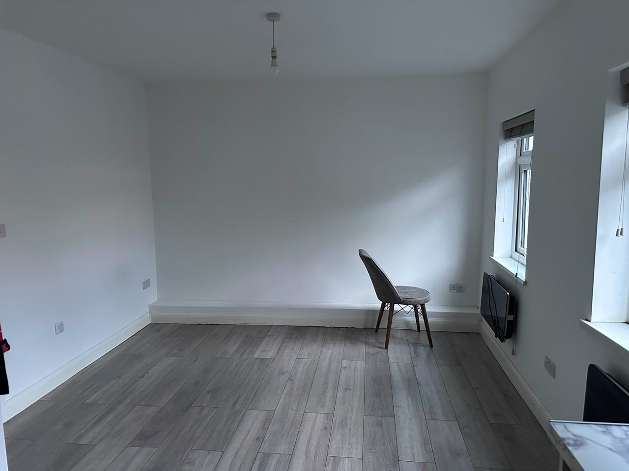 Flat Lodge Avenue in Greater London