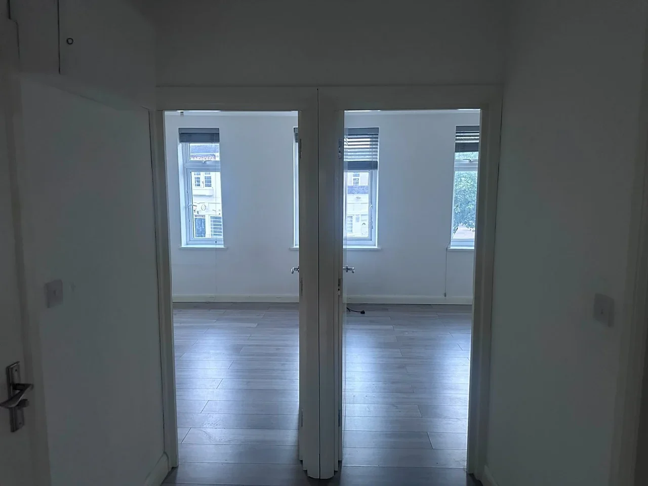 Flat Lodge Avenue in Greater London