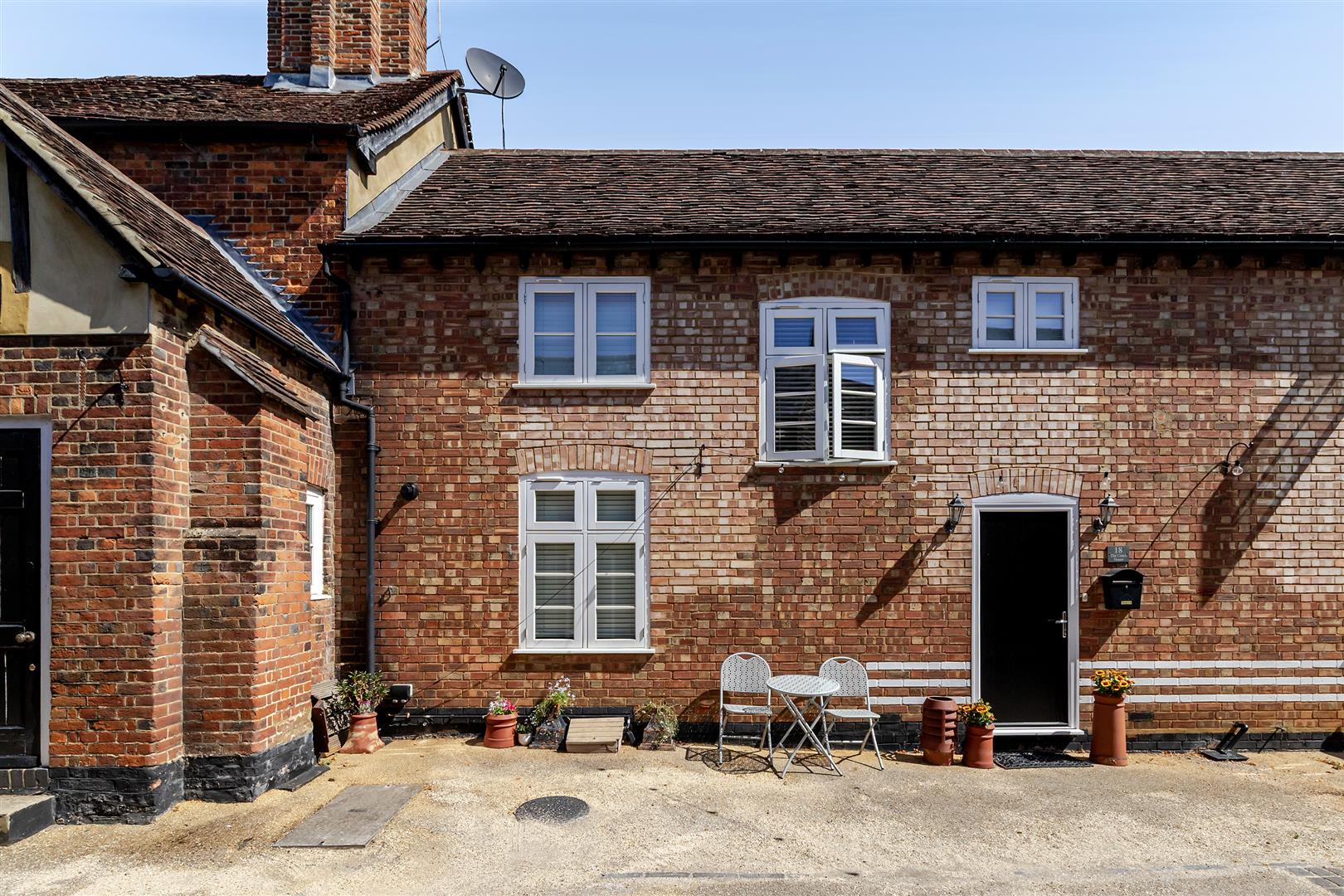 Flat Dolphin Yard in St Albans