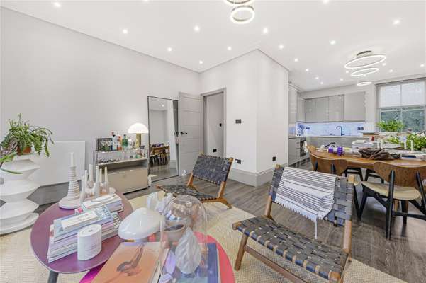 Flat Morshead Road in City of Westminster