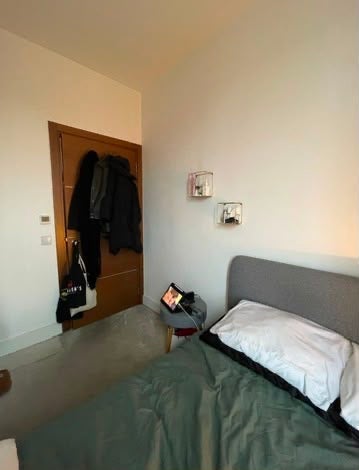 Room Well Street in Greater London