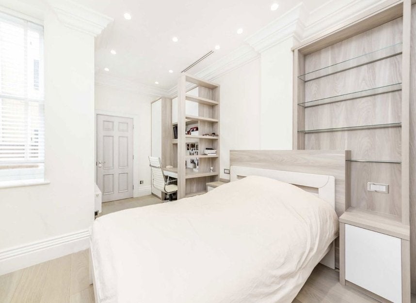 Flat Guilford Street in Greater London