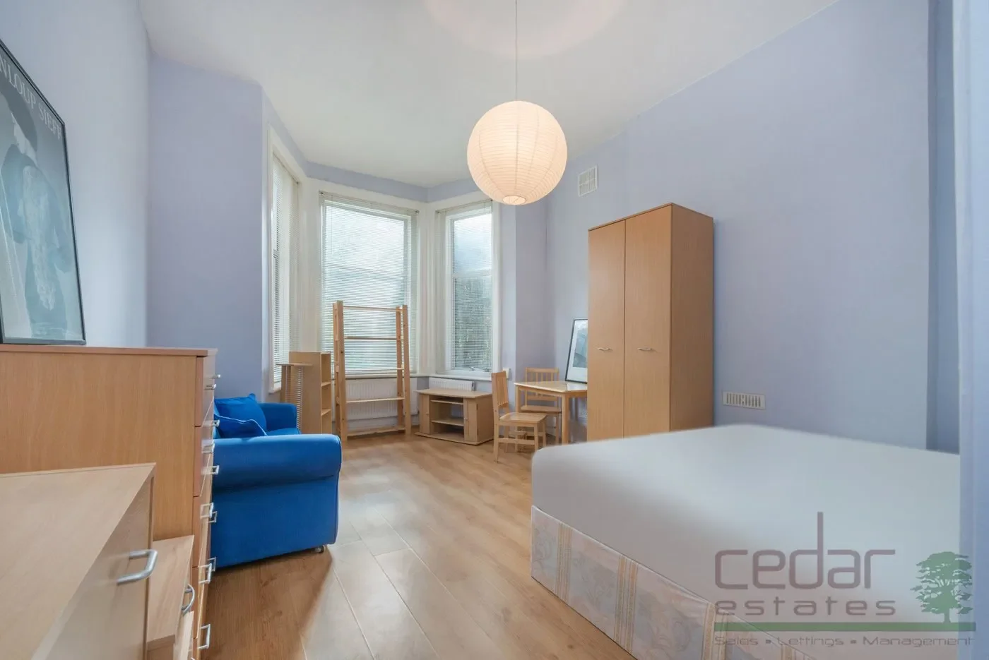 Flat Greencroft Gardens in Greater London