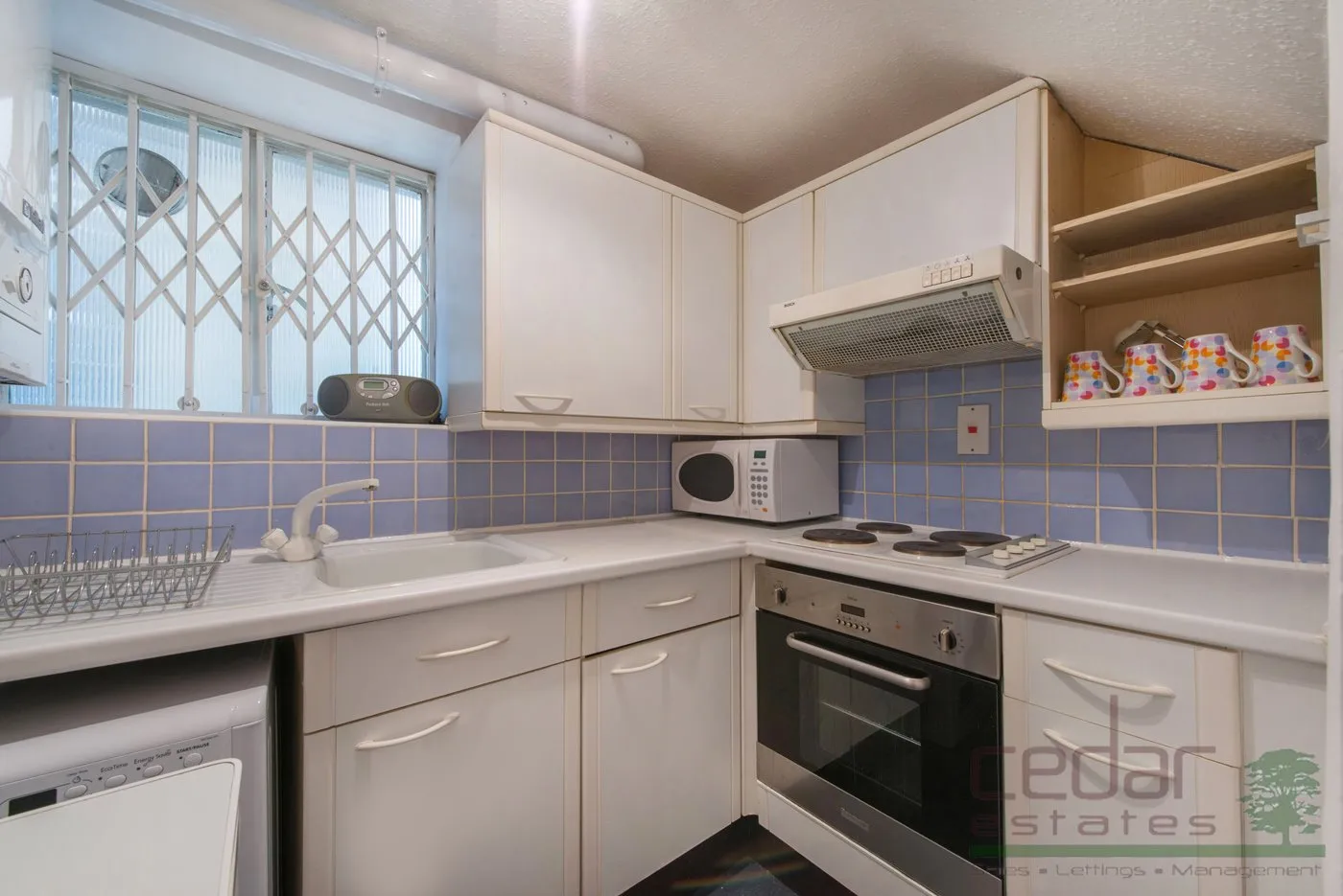 Flat Greencroft Gardens in Greater London