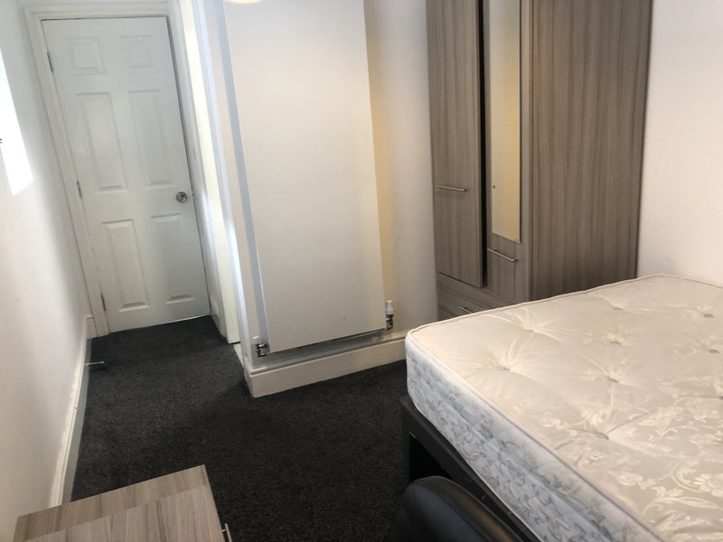 Room Darnley Street in Stoke-on-Trent