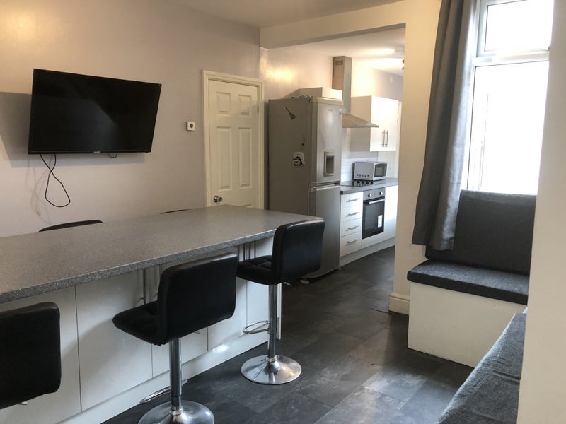 Room Darnley Street in Stoke-on-Trent
