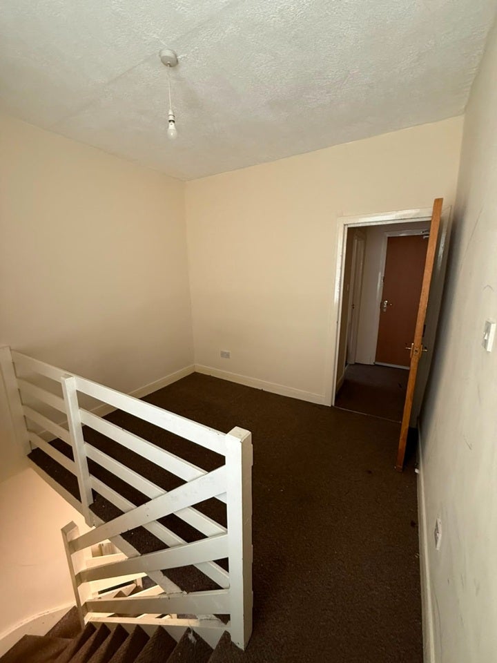 Room Wellington Street West in Salford