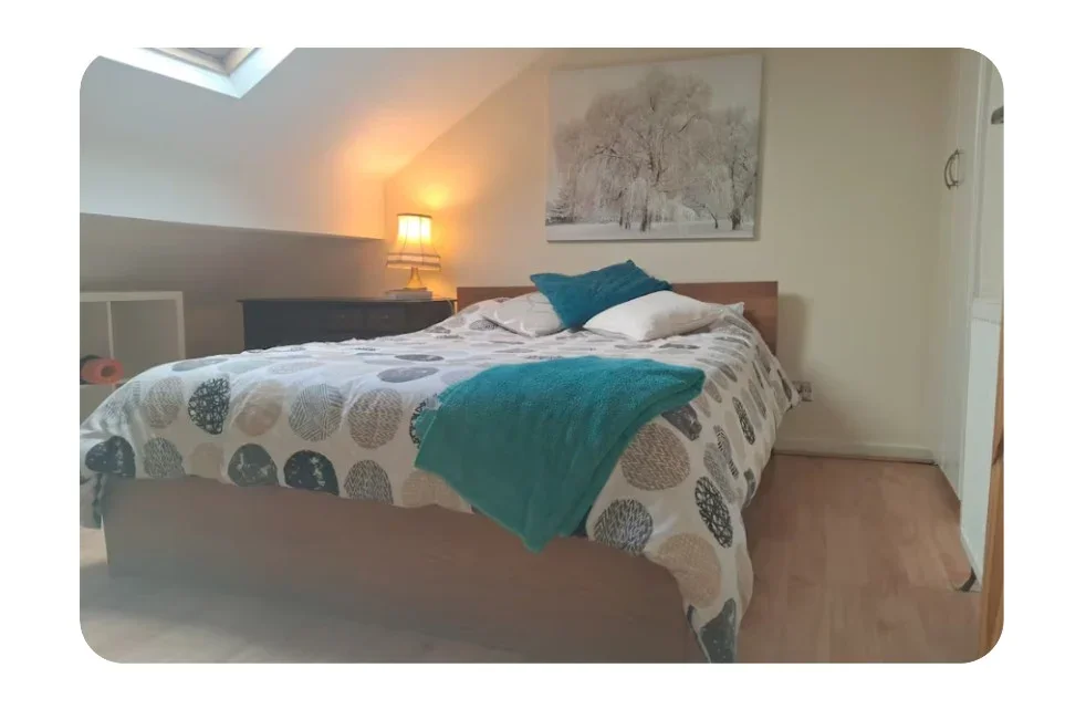 Room Aston Street in Leeds