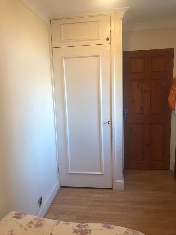 Room Glenister Road in Greater London