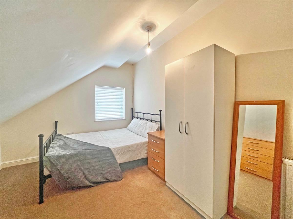 Room Bell Lane in Cotton End