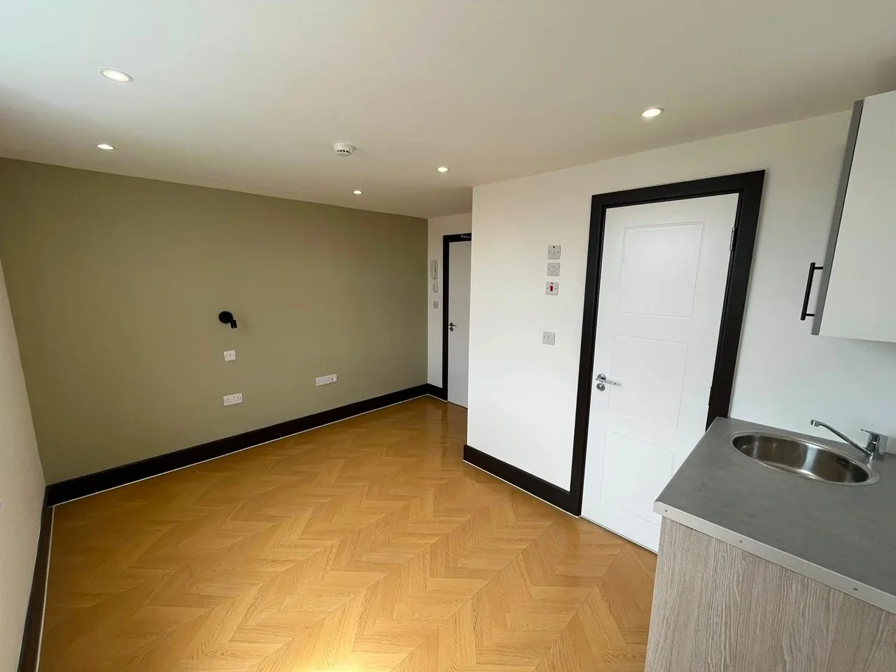 Room Augustine Road in Gravesham