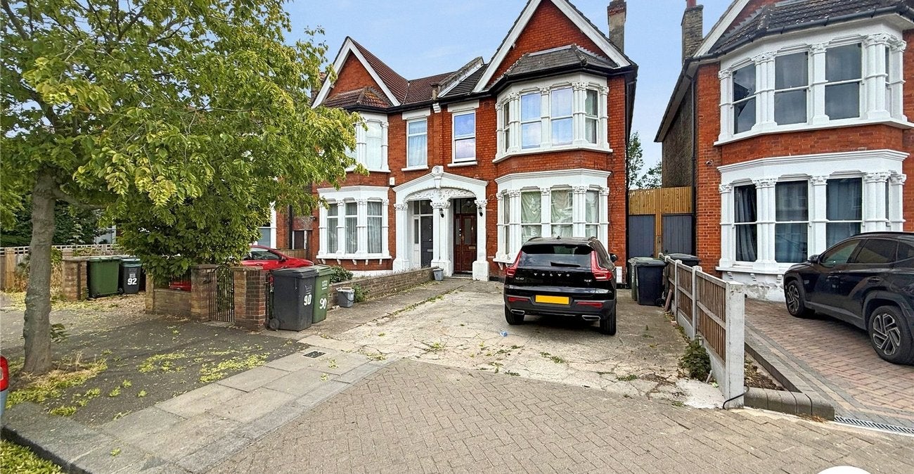 Flat Culverley Road in Greater London