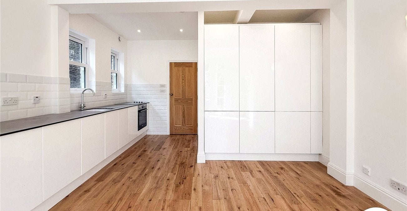 Flat Culverley Road in Greater London