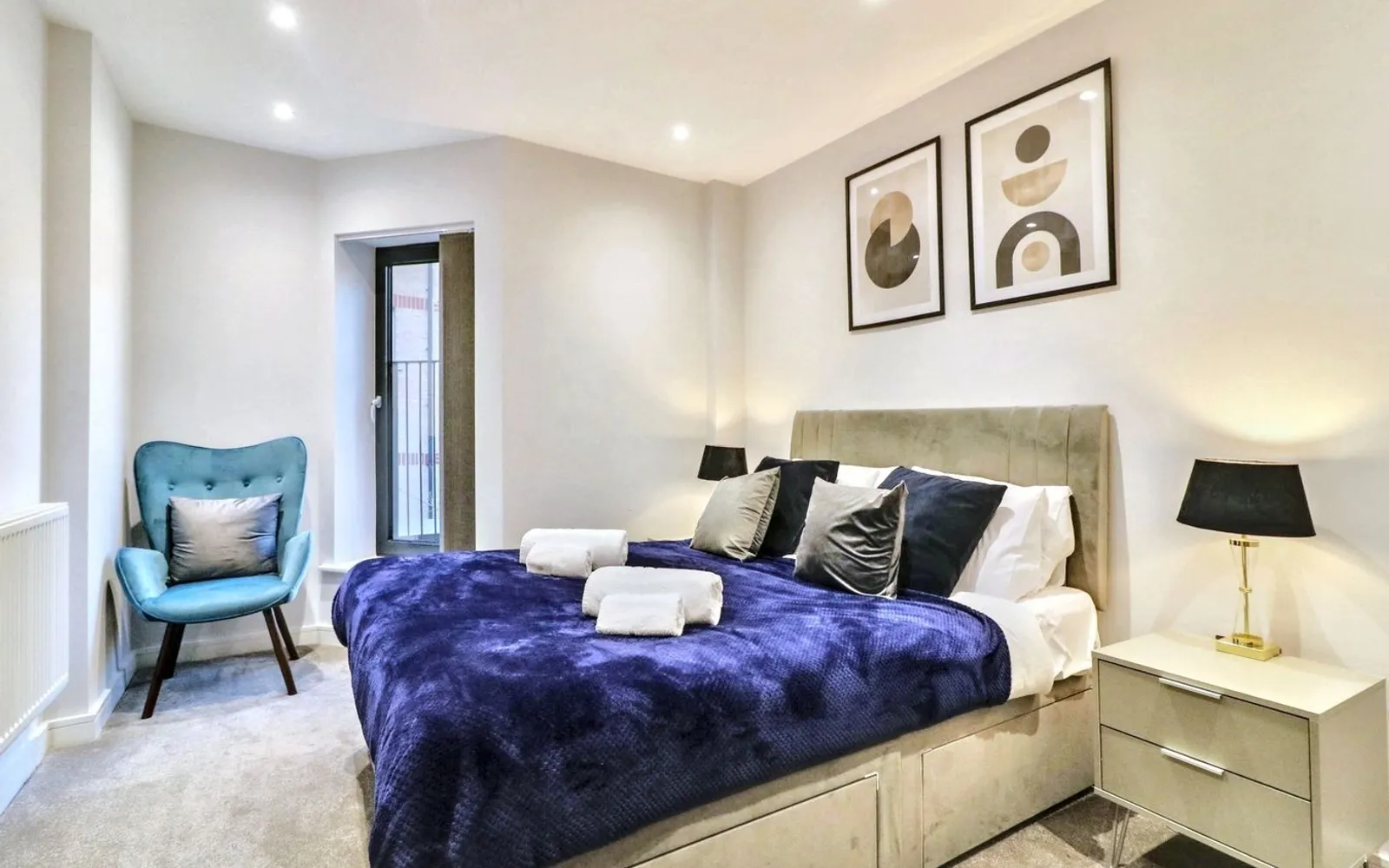 Flat Hyde Crescent in Greater London