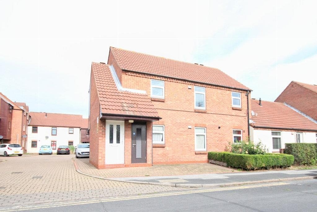 Flat Wellington Road in Beverley