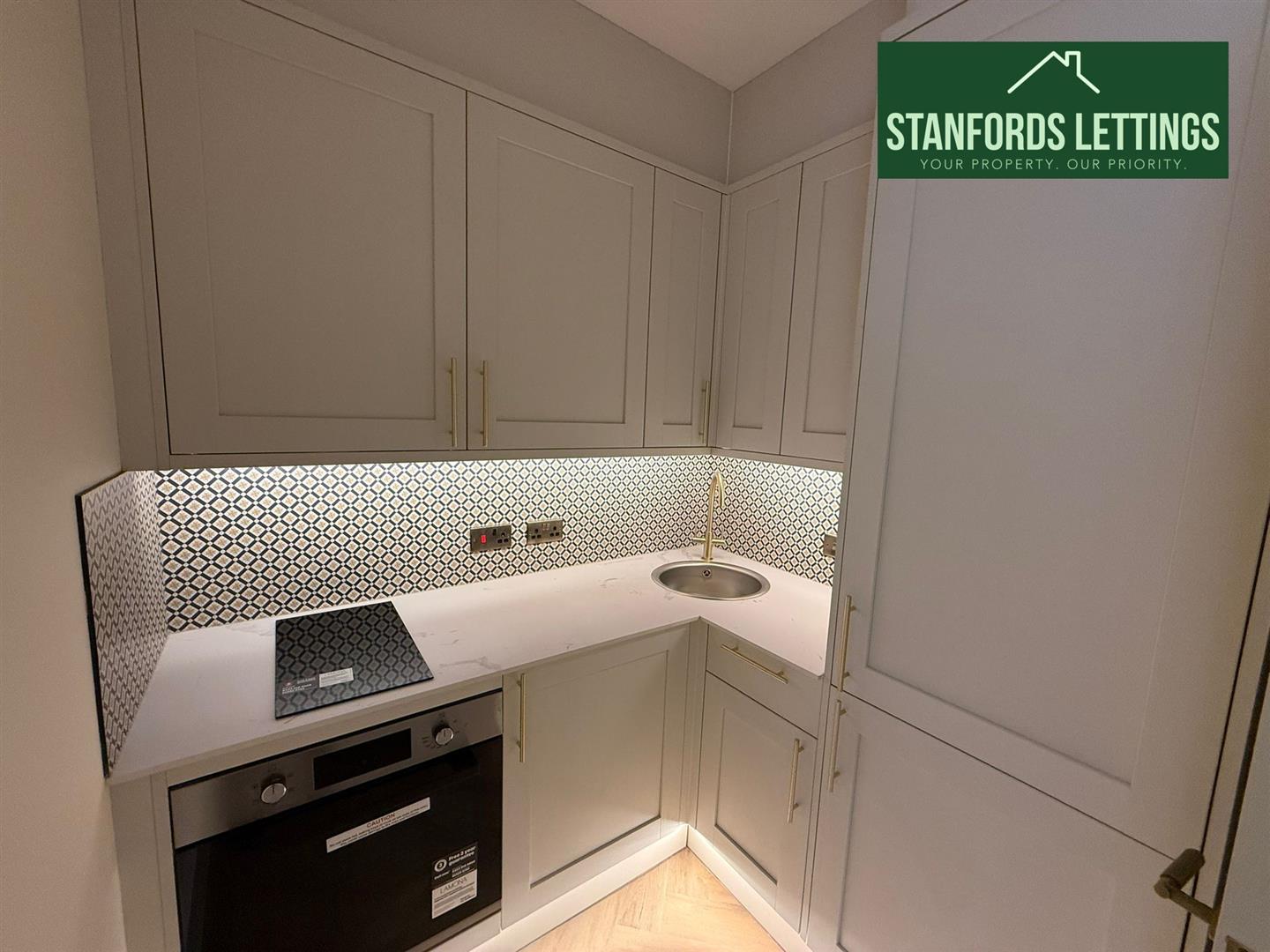 Flat Davigdor Road in Hove