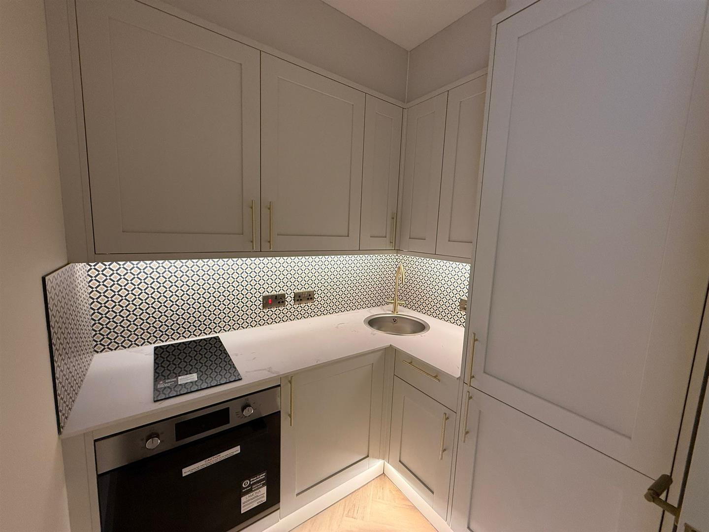 Flat Davigdor Road in Hove