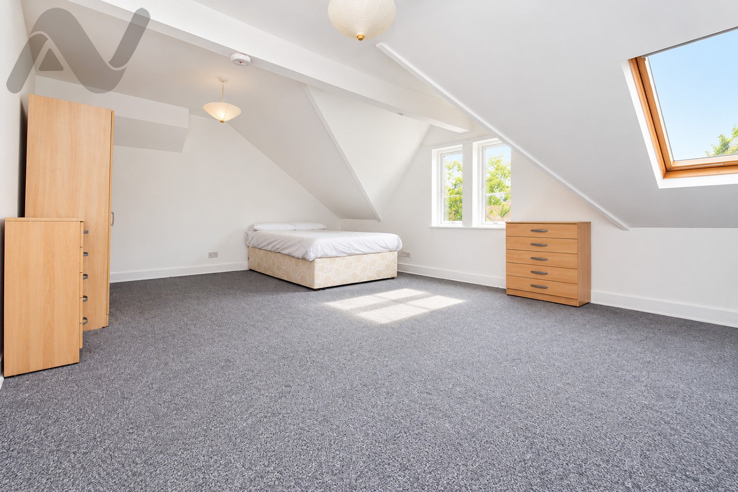 Flat Endymion Road in Greater London