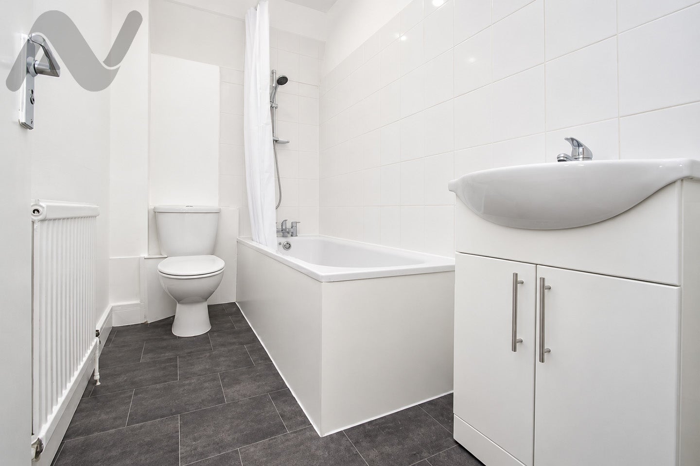 Flat Endymion Road in Greater London