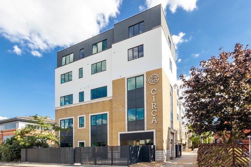 Flat Nobel Drive in Greater London