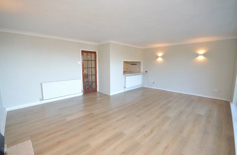 Flat Clampet Lane in Teignbridge