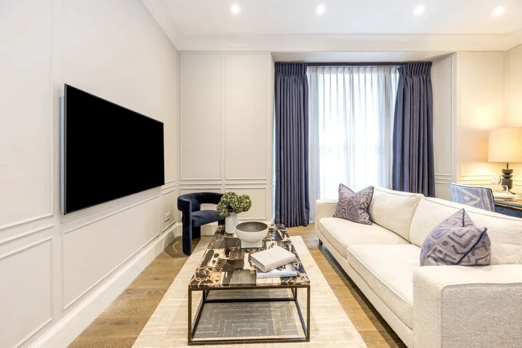 Flat Herbert Crescent in Greater London